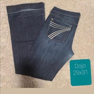 4 different pairs of jeans- 2 7FAMK, 2Lucky Brand(sizes and price vary)